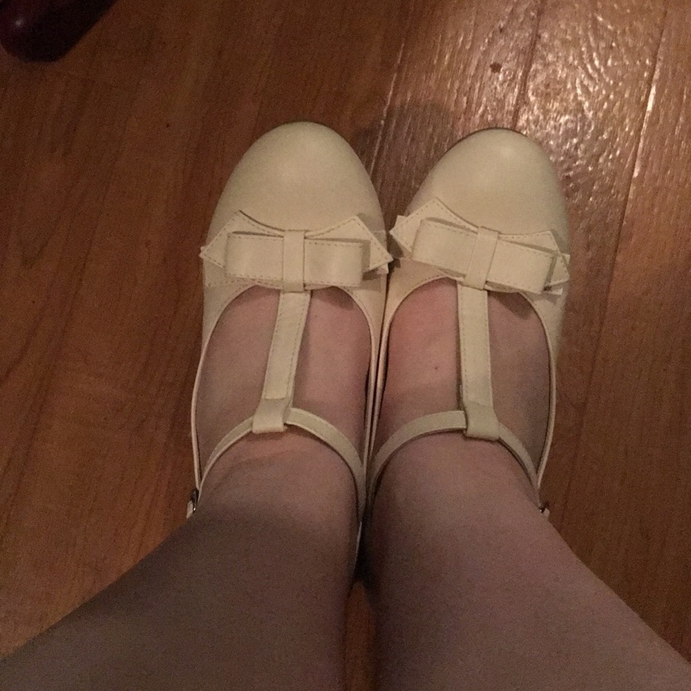 Antique style heels